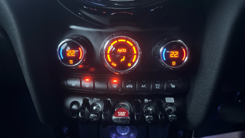 MINI Hatchback 1.5 Cooper Exclusive 5dr Auto Petrol Hatchback